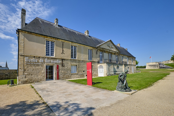 Château Ducal à Caen, Remparts du château